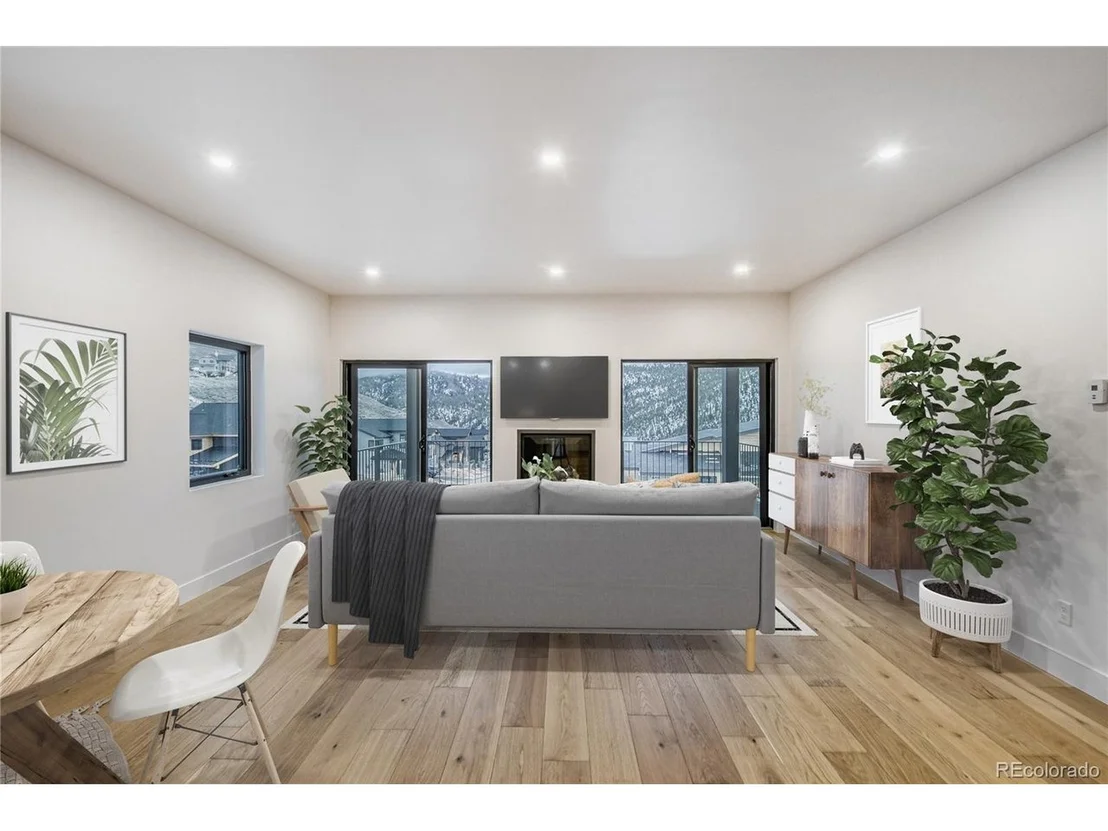 Photo of 680 Lone Eagle Dr