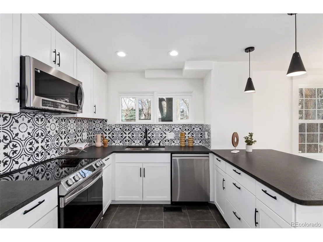 Photo of 634 Colorado Blvd