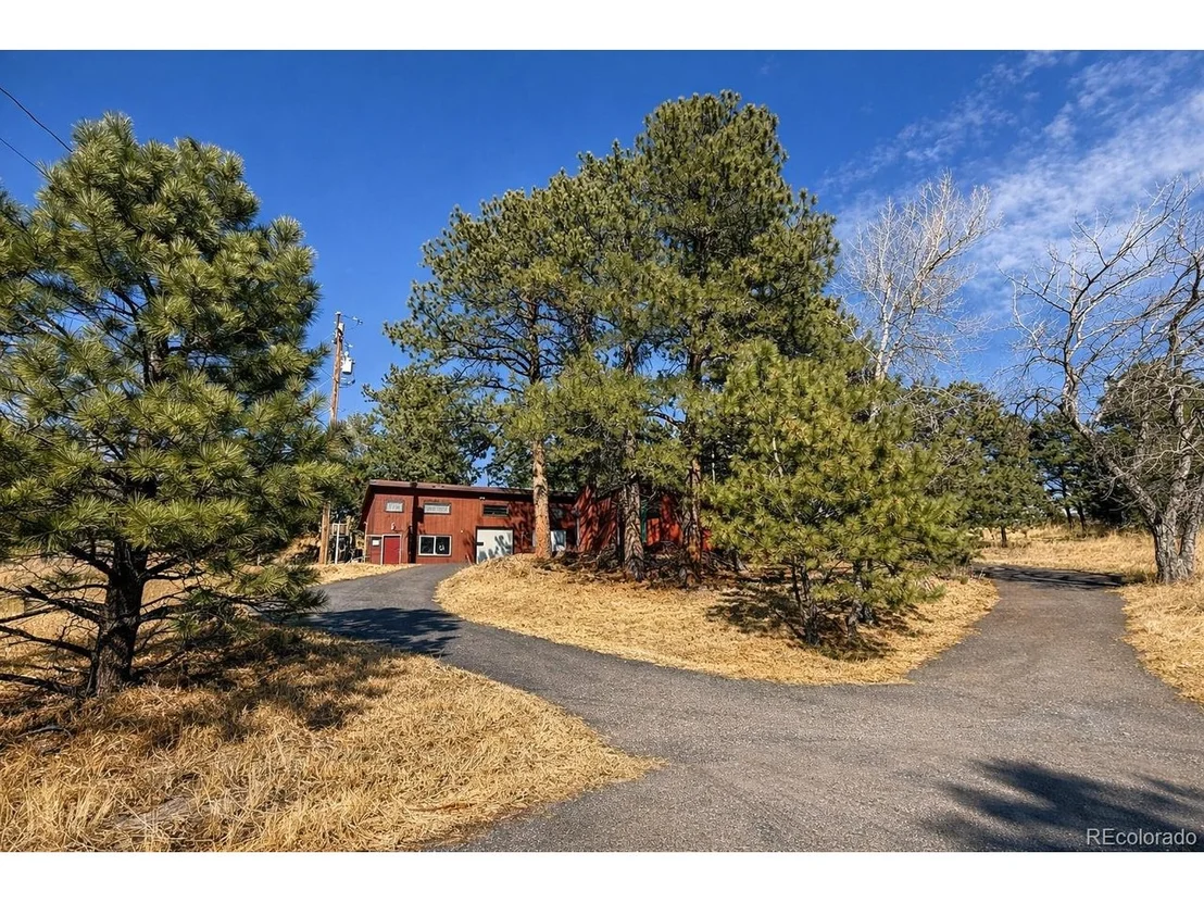 Photo of 663 Aspen Rd