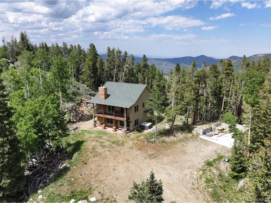 Photo of 1555 Three Peaks Rd