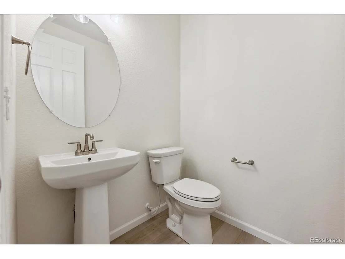 Photo of 1140 Colony Dr