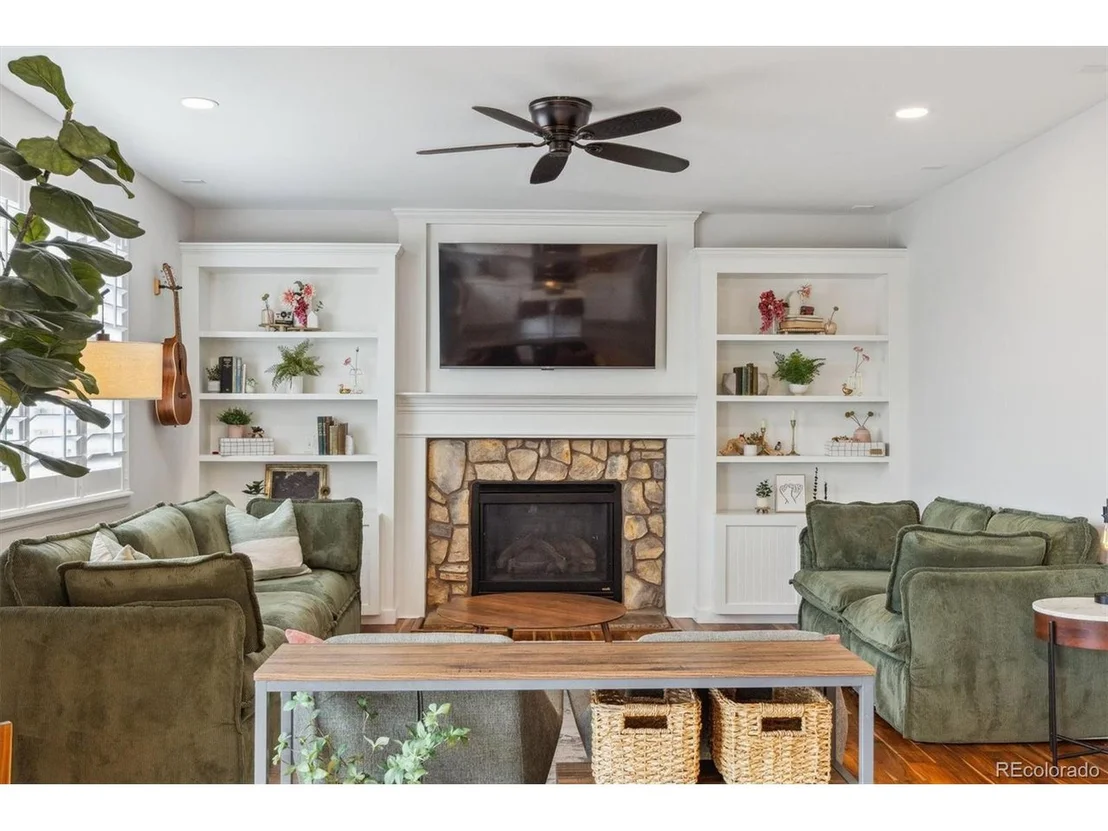 Photo of 10535 Laurelglen Cir