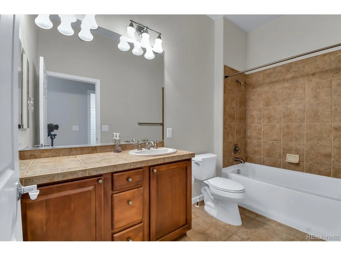 Photo of 4000 Centennial Dr