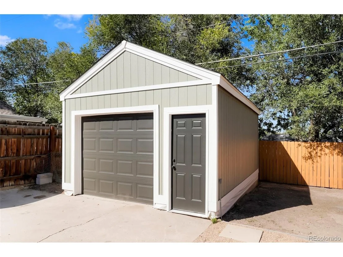 Photo of 4565 W Exposition Ave