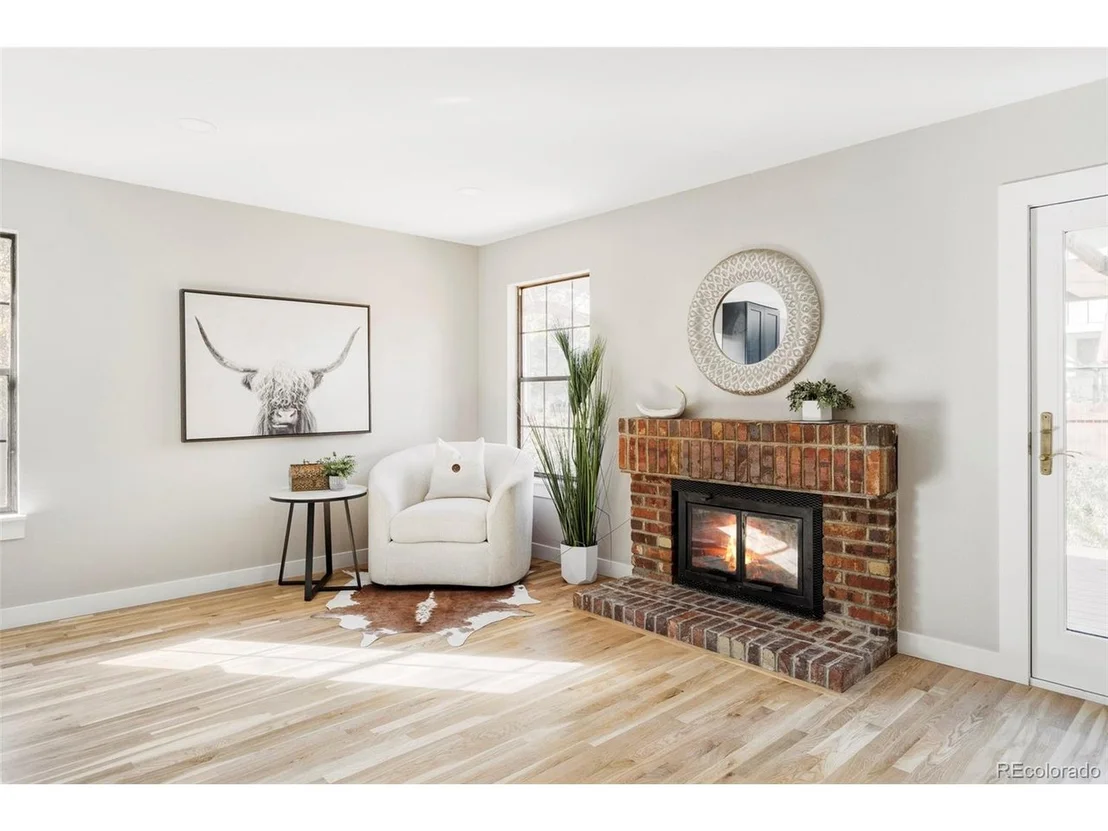 Photo of 8153 Field Cir