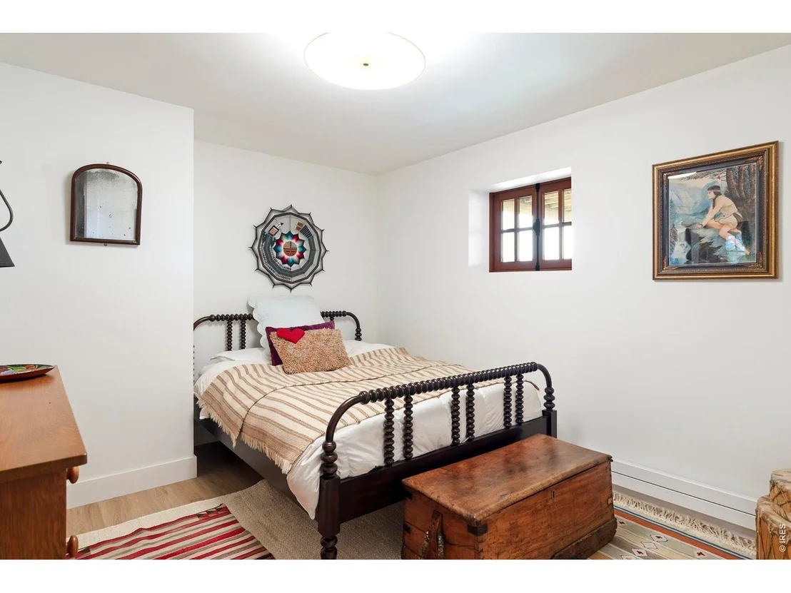 Photo of 1050 Pine Gold Hill St