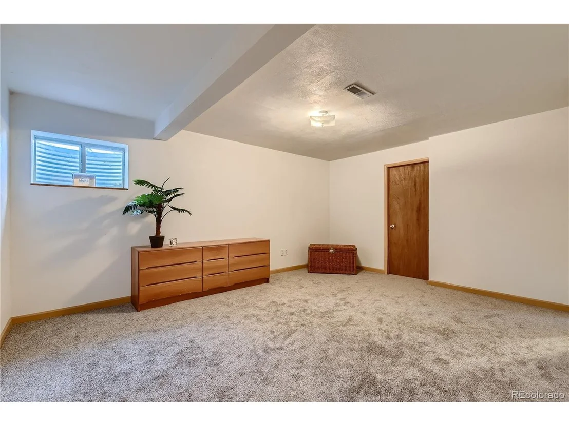 Photo of 1691 Park side Cir