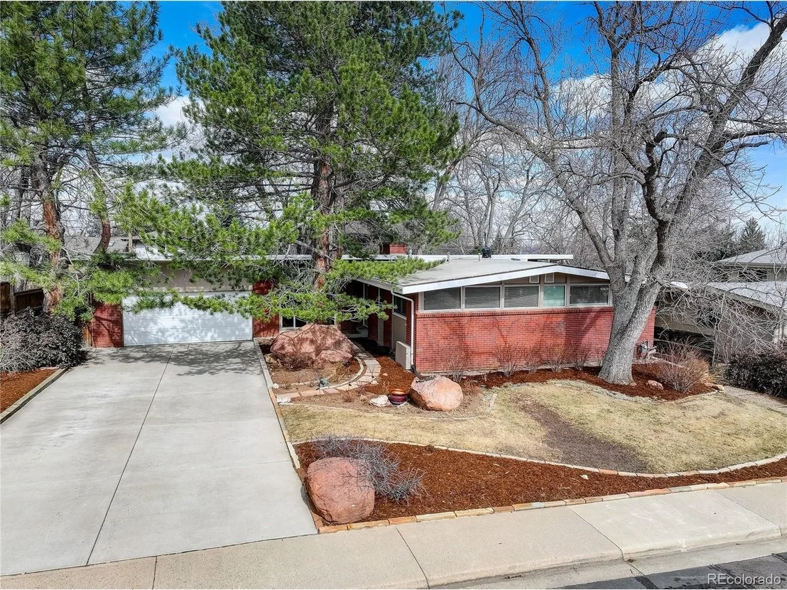 Photo of 2795 Vassar Dr