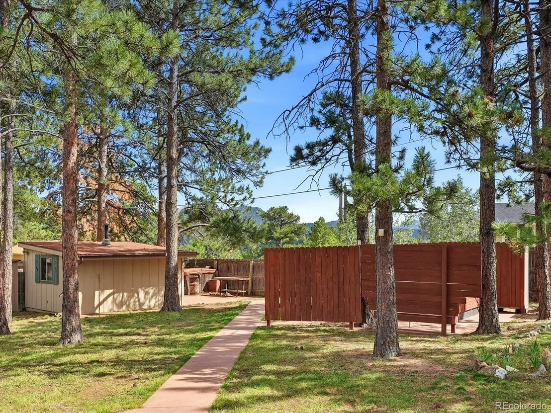 Photo of 30402 Hilltop Dr