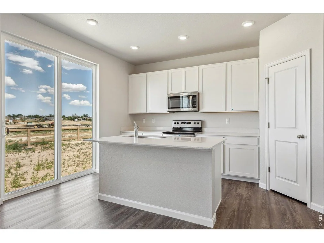 Photo of 822 Kettlepond Way