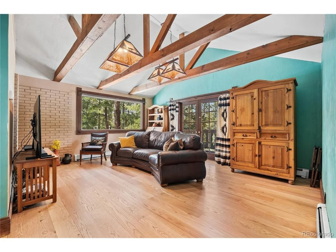Photo of 82 Iris Dr