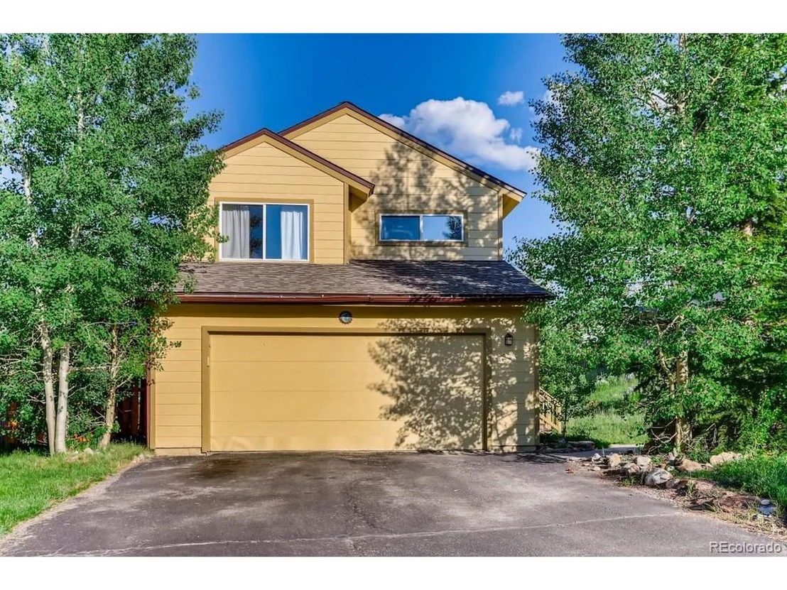 Photo of 275 Meadow Wood Cir