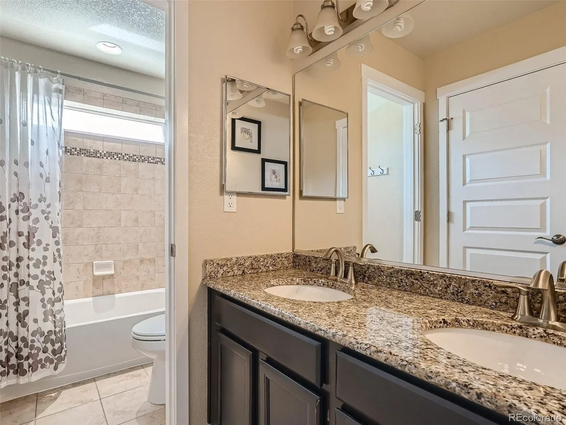 Photo of 5479 Shoshone Dr