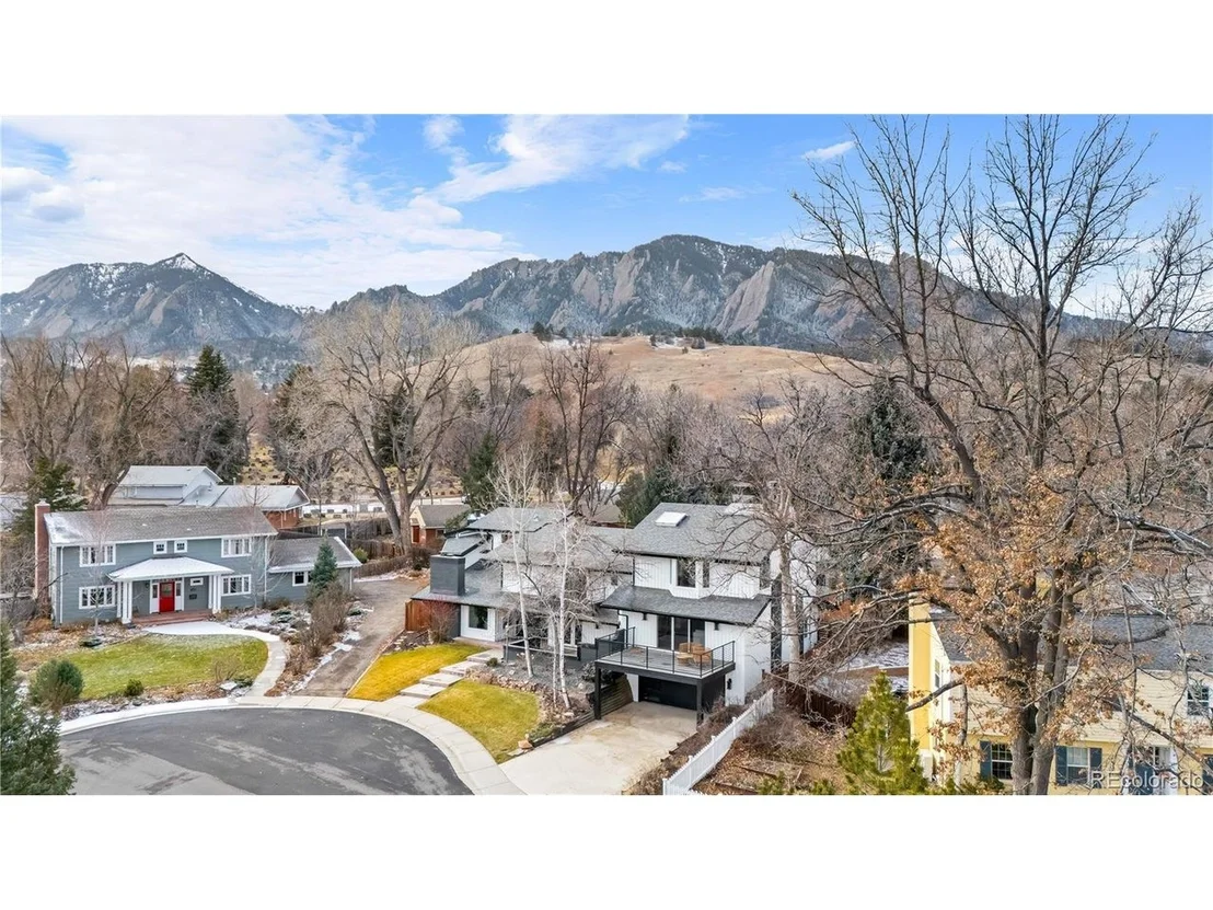 Photo of 245 Fair Pl