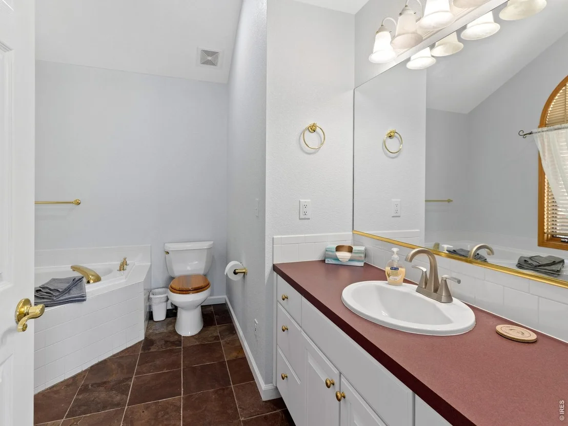 Photo of 677 Cedar Ridge Cir