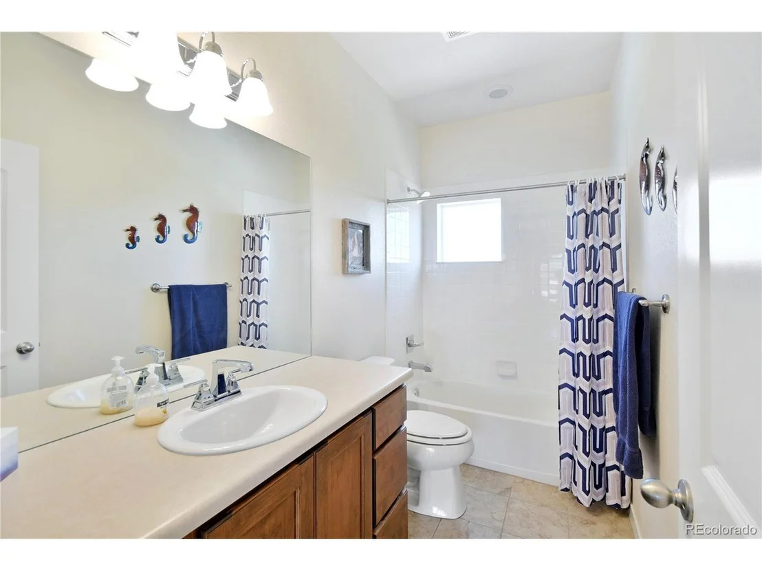 Photo of 560 Remington Dr
