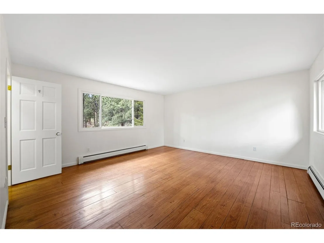 Photo of 133 Mine Ln
