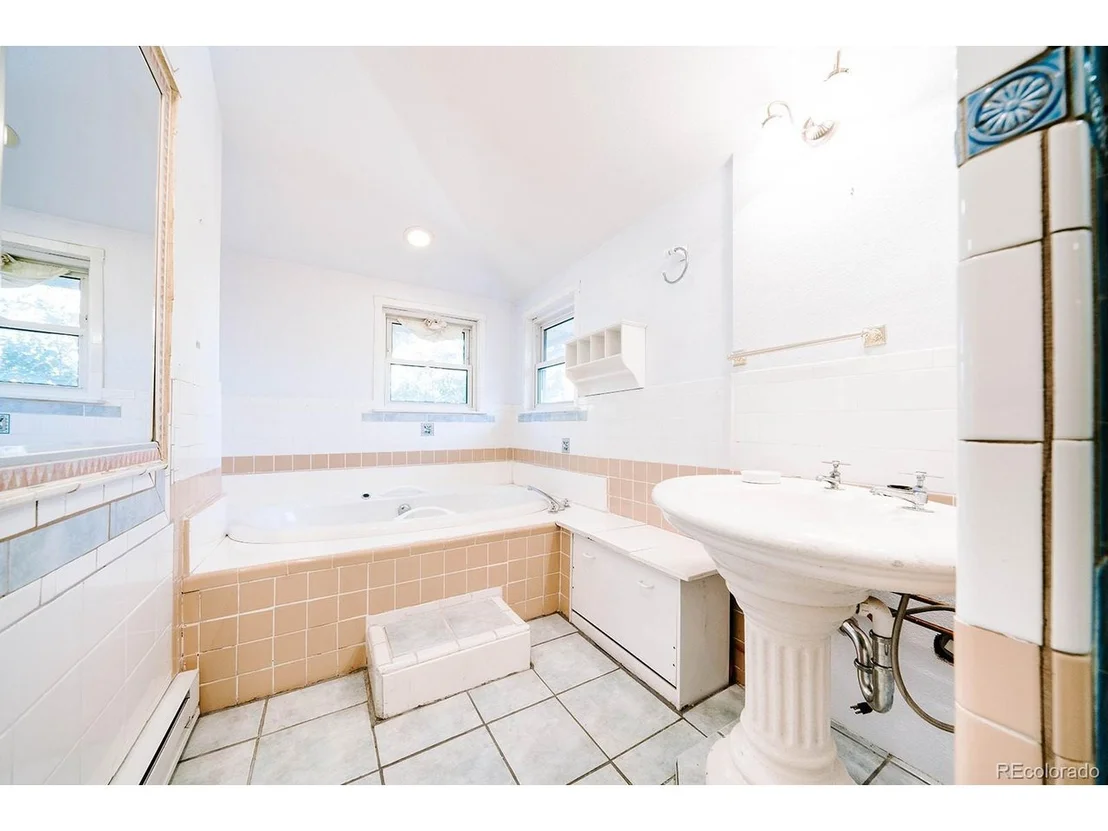 Photo of 801 Steele St