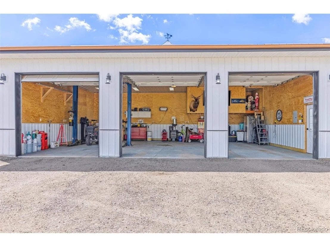 Photo of 33758 Harmon Rd