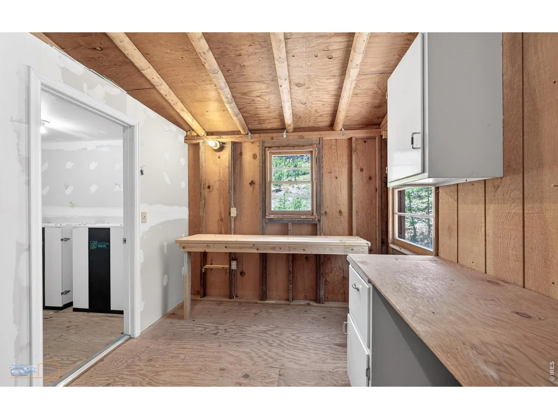 Photo of 942 Spruce Dr