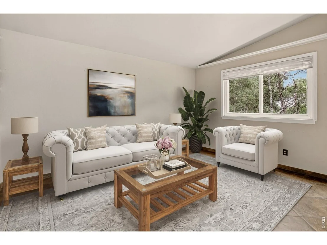 Photo of 233 Deer Cir