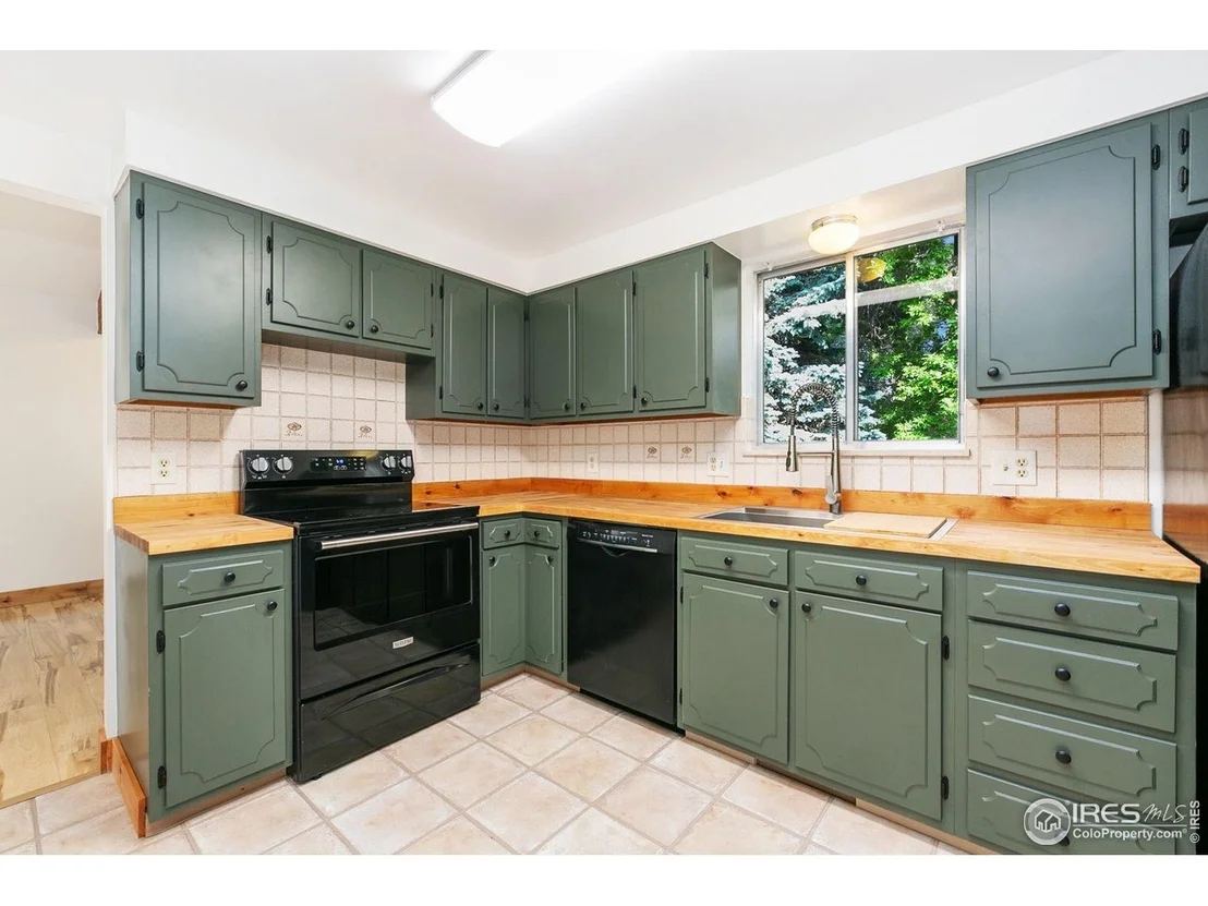 Photo of 2828 Redwing Rd