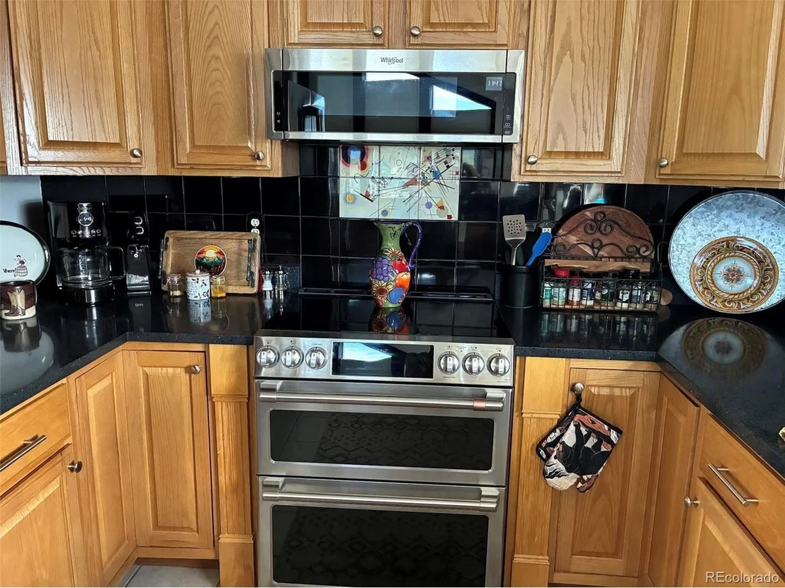 Photo of 136 Arapahoe Cir