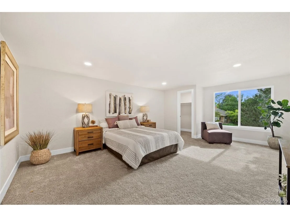 Photo of 8162 Field Cir