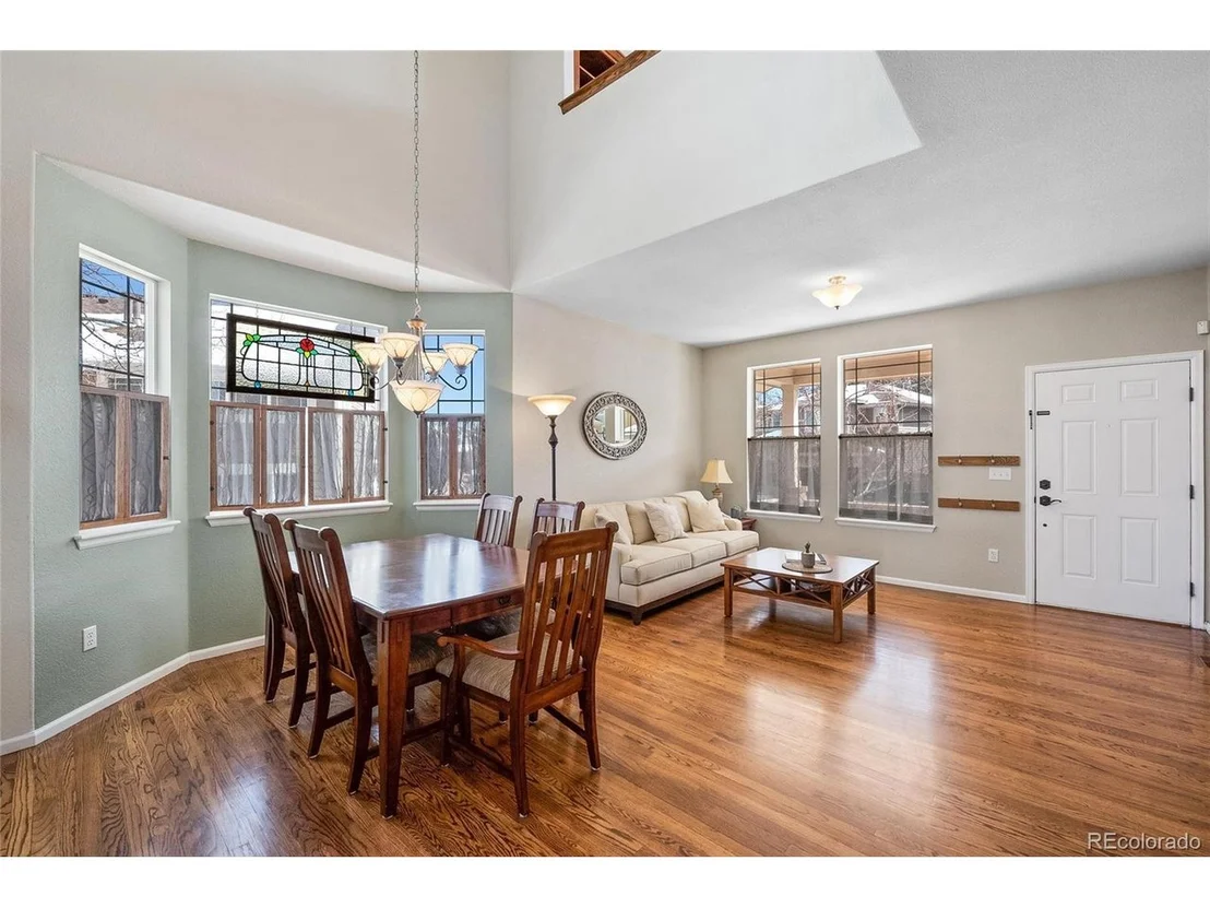 Photo of 3075 Windridge Cir