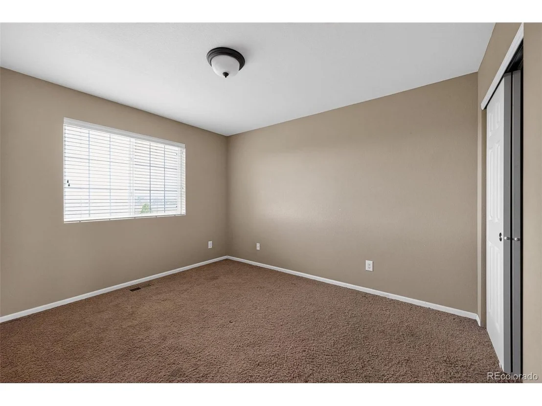 Photo of 5085 Ridgewood Dr