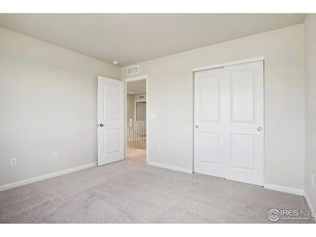 Photo of 824 Hummocky Way