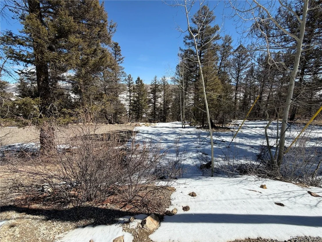 Photo of 806 Middle Fork Vis