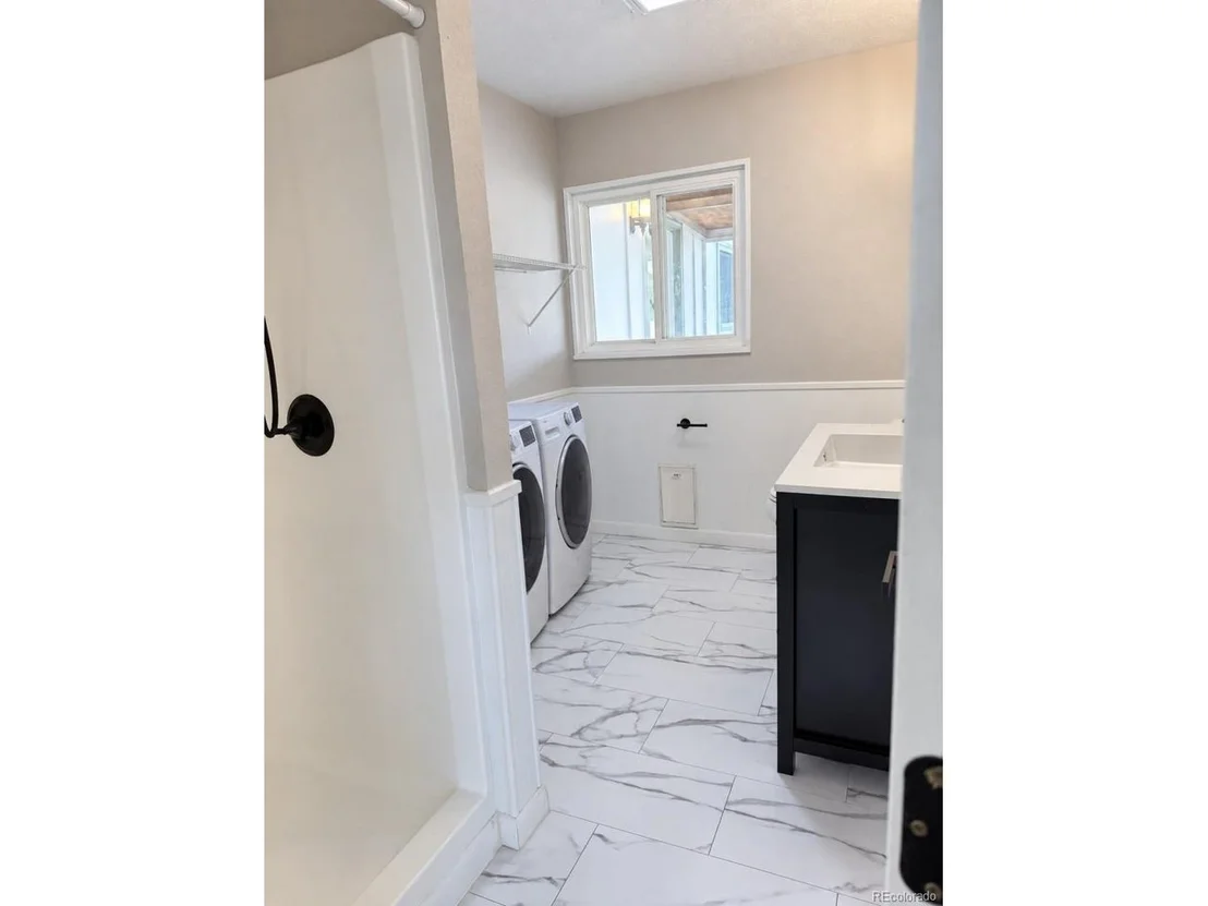 Photo of 210 4th St