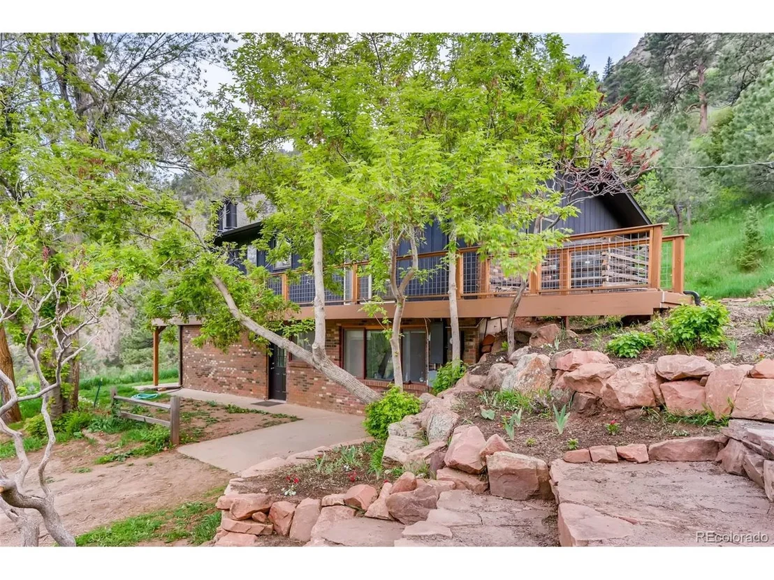 Photo of 69 Baldwin Cir