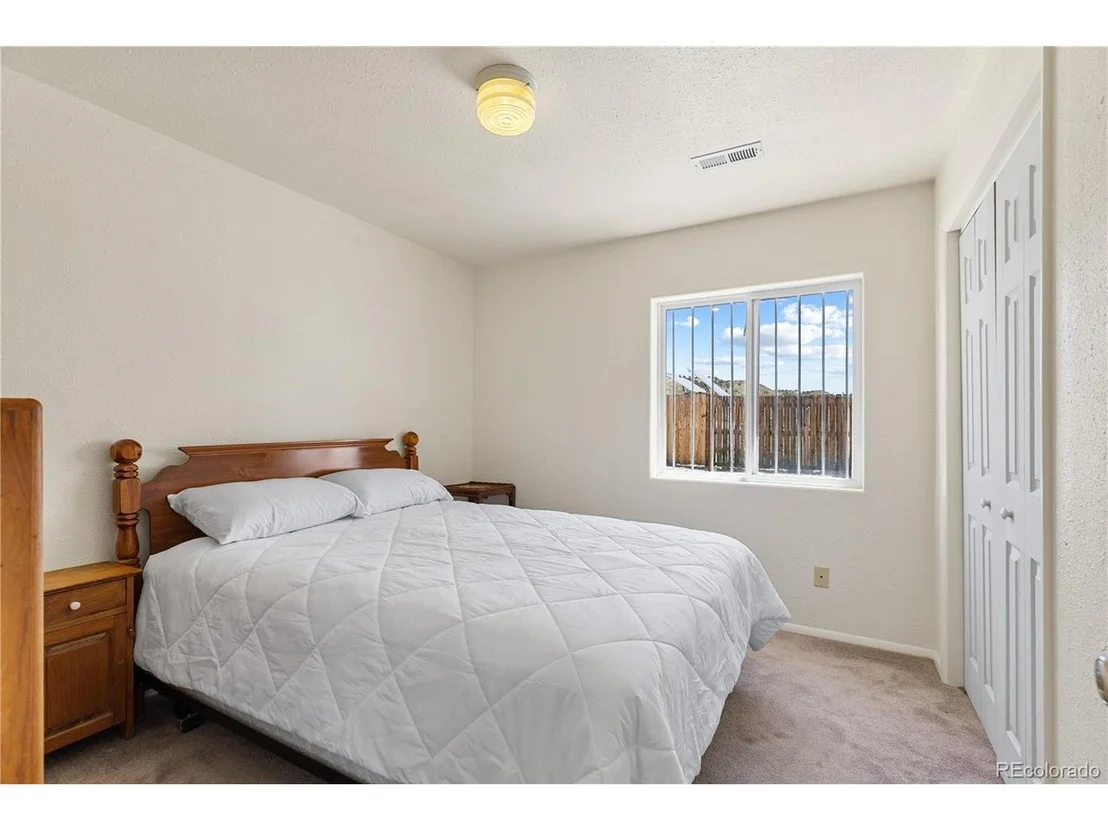 Photo of 1421 Larimer Rd