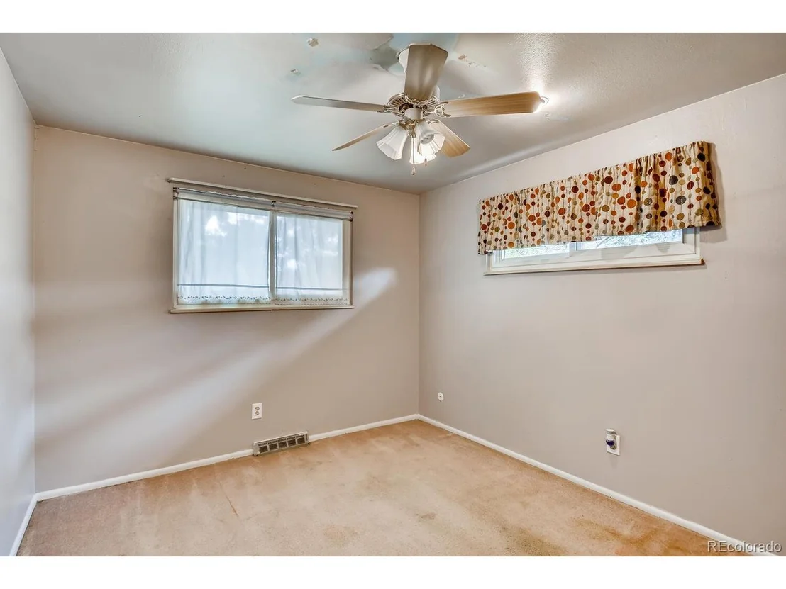 Photo of 7157 Jay St