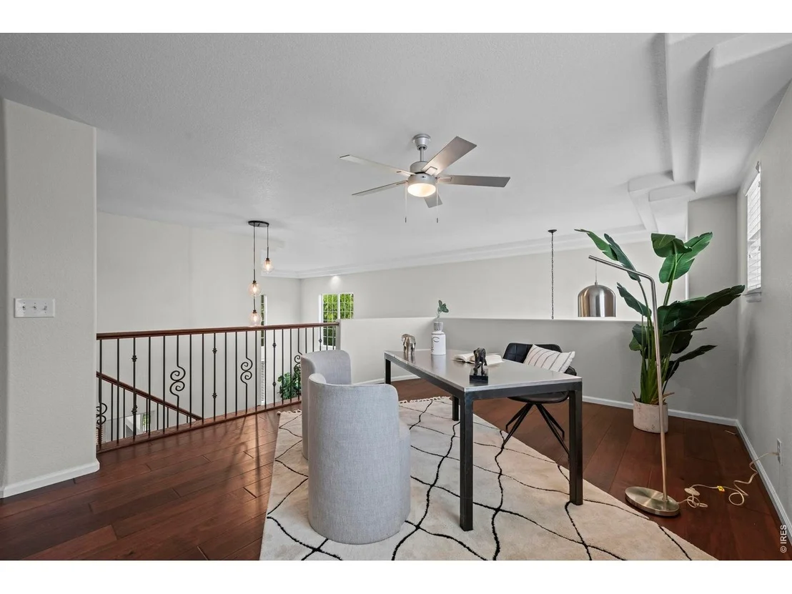Photo of 718 Mathews Cir