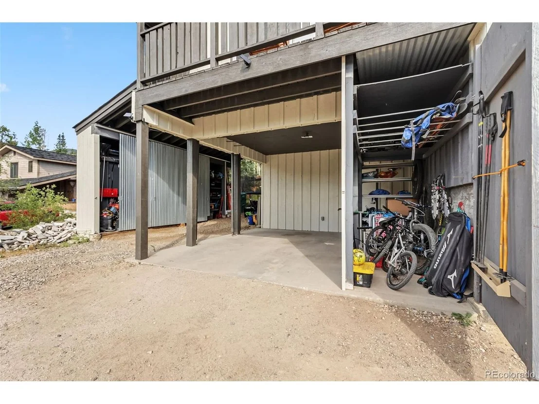 Photo of 218 Deer Path Rd