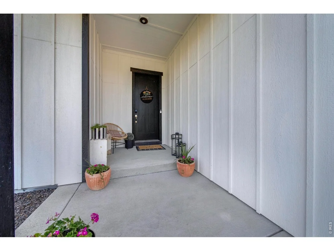 Photo of 21 Lakeview Cir