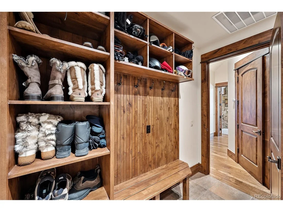 Photo of 177 Peerless Dr