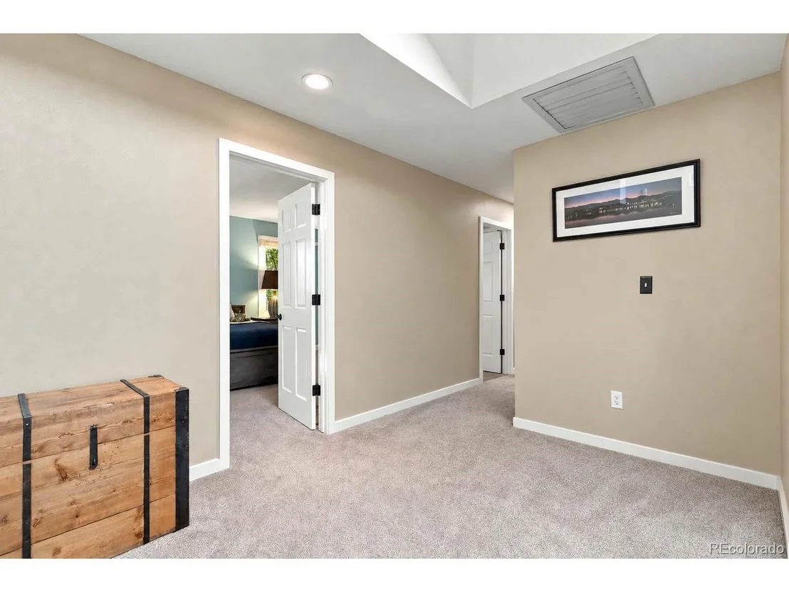 Photo of 24 Mesa Oak