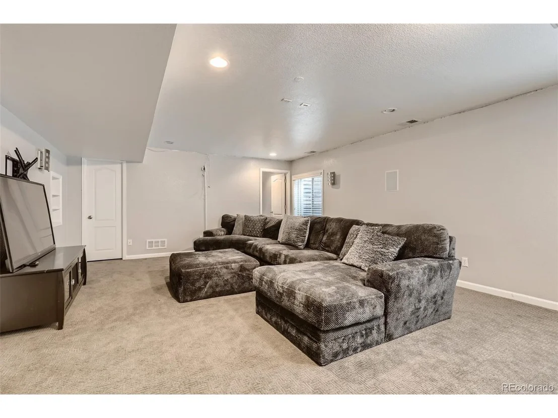 Photo of 563 Oxbow Dr
