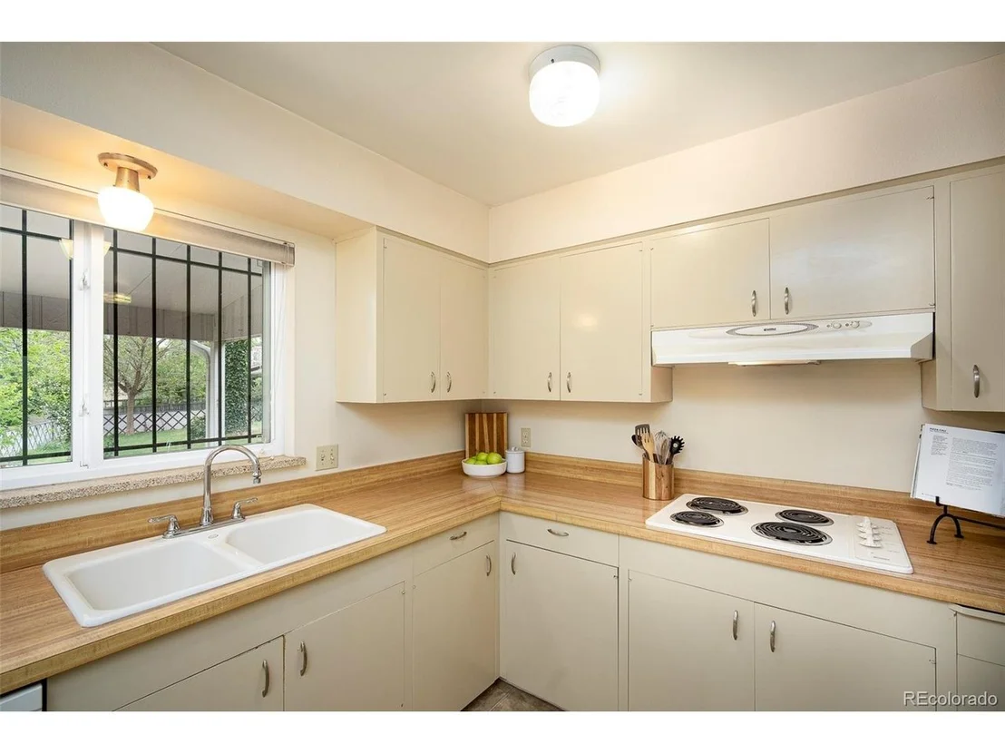 Photo of 4090 Zephyr Dr