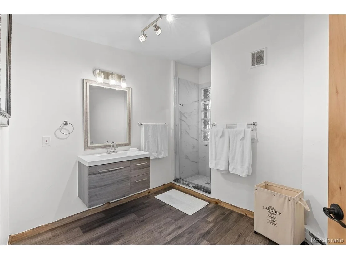 Photo of 1053 Red Moon Rd