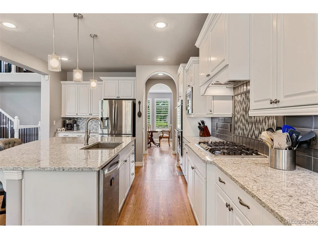 Photo of 9721 Sunset Hill Pl