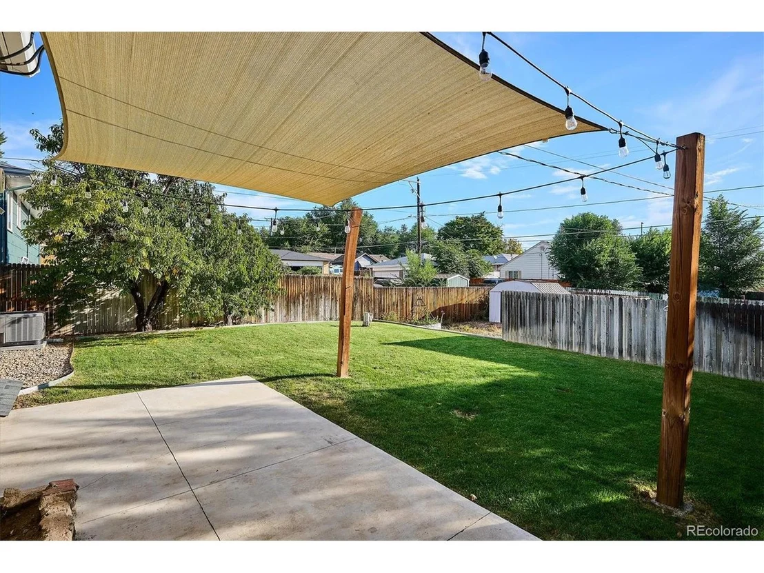 Photo of 310 King St