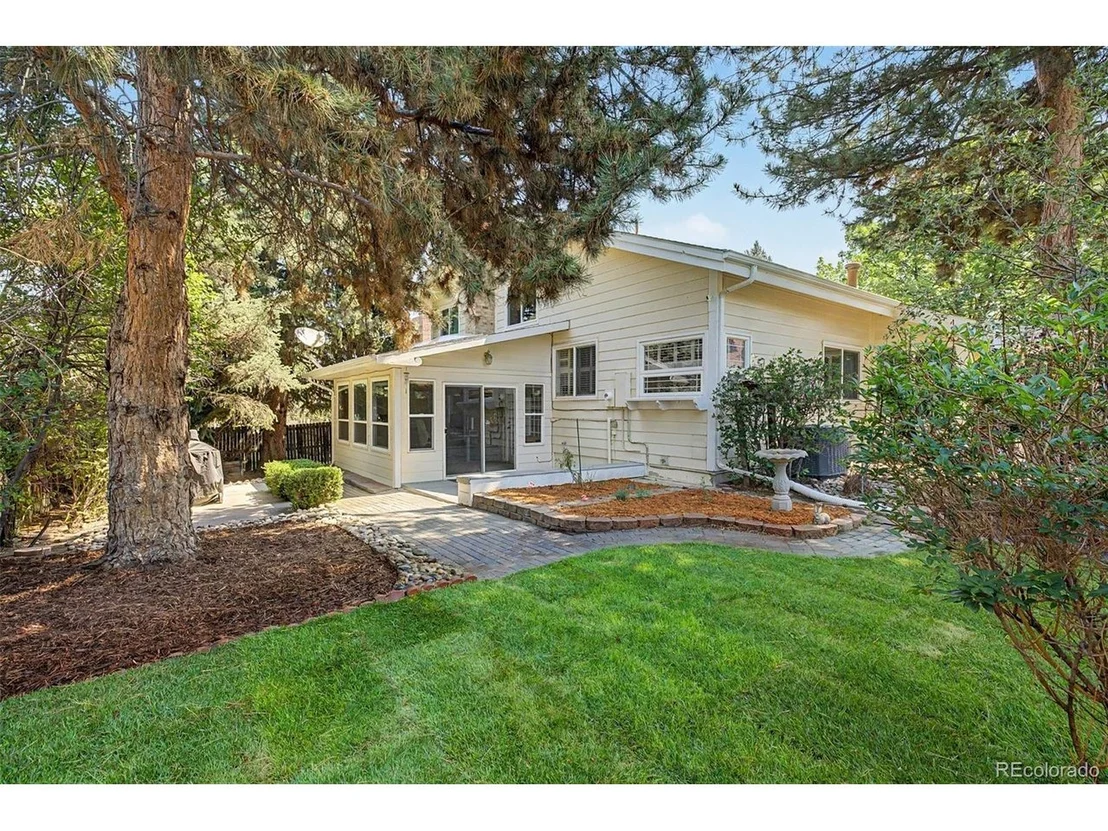 Photo of 8039 Marshall Cir