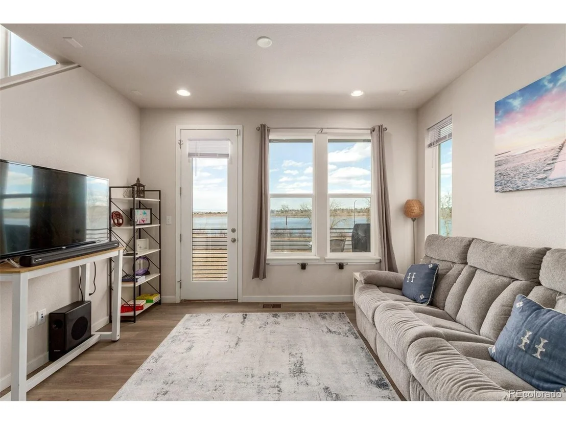 Photo of 2641 Channel Dr