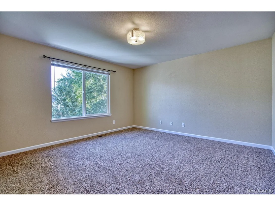 Photo of 1418 Red Mountain Dr