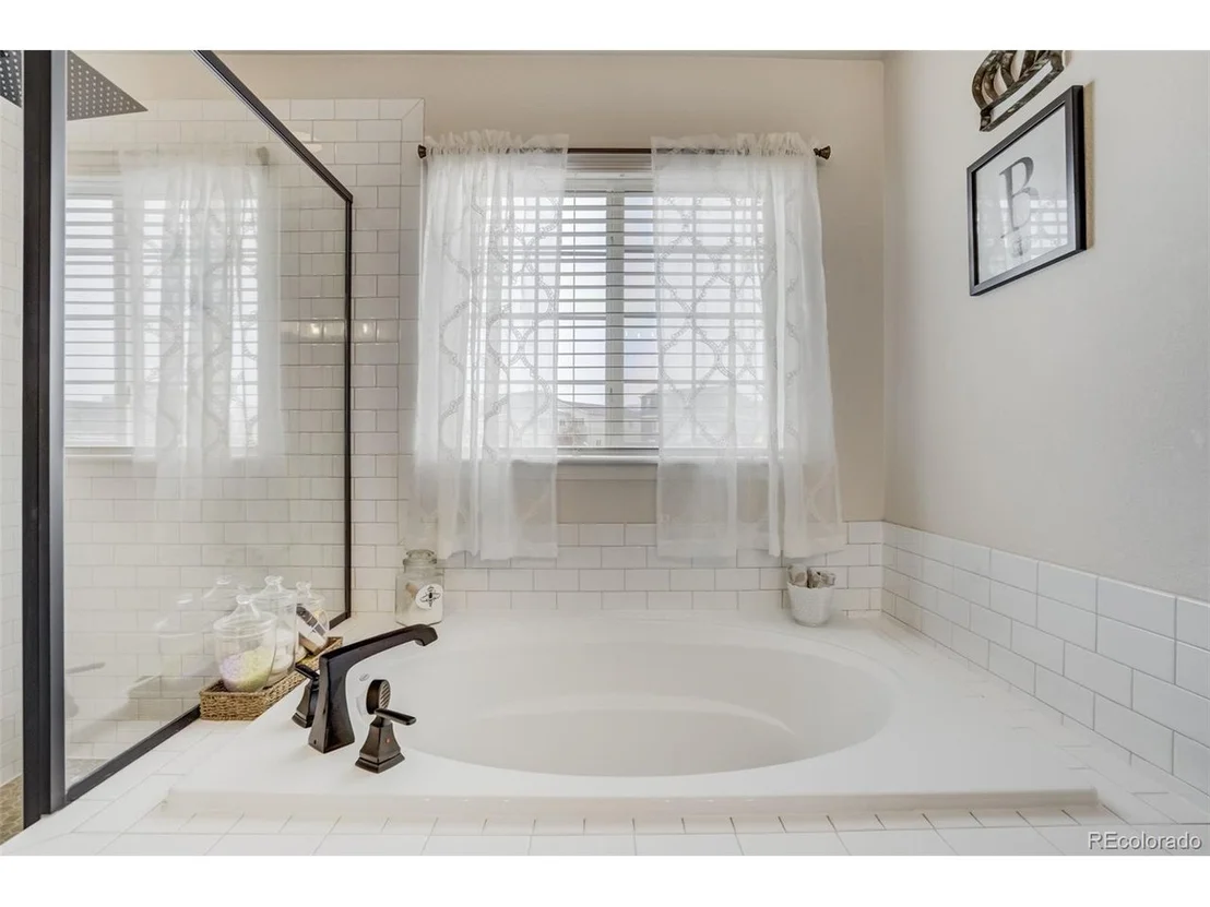 Photo of 5059 Ditmars Ln